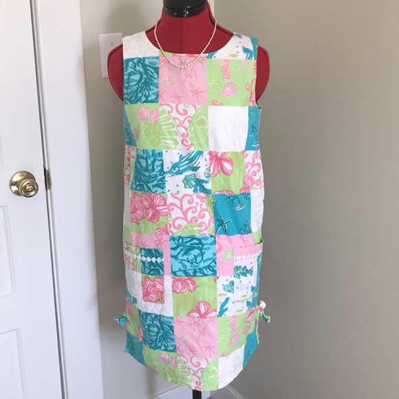 Lilly Pulitzer Dresses & Skirts - FLASH SALE Lily Pulitzer Printed Shift Dress